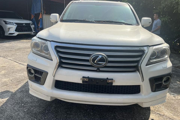 Dau gia 2 xe Lexus LX570 vo chu, tu 1,2 ty tai Thai Binh-Hinh-3