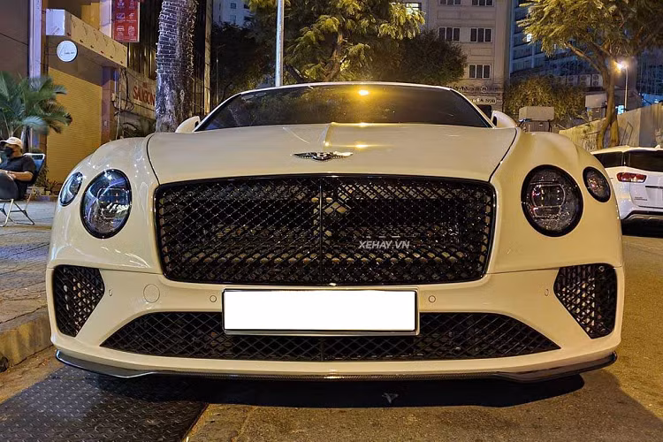 Mẫu xe siêu sang Bentley Continental GT V8 được chia sẻ nền tảng MSB do Volkswagen phát triển cho Porsche Panamera thế hệ thứ hai.
