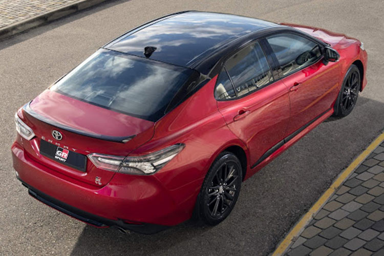 Với hai ứng cử viên trên, nhiều khả năng Toyota Camry là mẫu xe đang được thương hiệu Nhật “ưu tiên”. Nguyên nhân là do mẫu Corolla còn nhiều cấu hình khác như wagon hay hatchback.