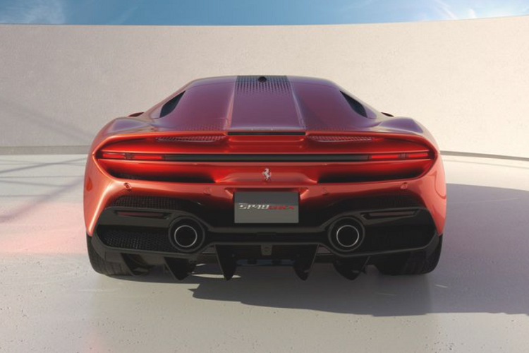 Hiện tại, Ferrari chưa công bố bất kỳ hình ảnh nào về khoang nội thất của xe, tuy nhiên nhiều thông tin cho rằng khoang nội thất của Ferrari SP48 Unica có thiết kế tương đồng với F8 Tributo. Xe cũng có một số chi tiết khác biệt nhằm tạo nét riêng cho tính độc nhất vô nhị của mình, chẳng hạn như nội thất bọc da Alcantara cao cấp màu đen đục lỗ có các họa tiết hình lục giác giống với thiết kế lưới tản nhiệt