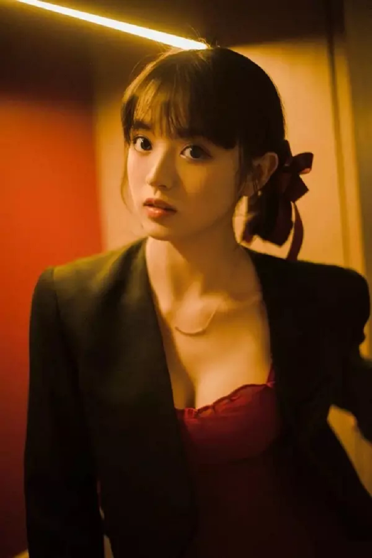 Ram ro tin Trieu Lo Tu bi mot dien vien choi xau, cuop vai dien?-Hinh-4