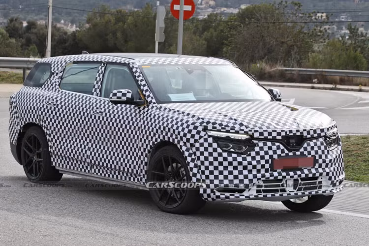 VinFast đã công bố ký kết hợp tác với Ngân hàng FCA - nhà cung cấp dịch vụ tài chính hàng đầu trong lĩnh vực ôtô tại châu Âu, nhằm cung cấp các gói hỗ trợ tài chính sáng tạo và linh hoạt cho xe điện VinFast.