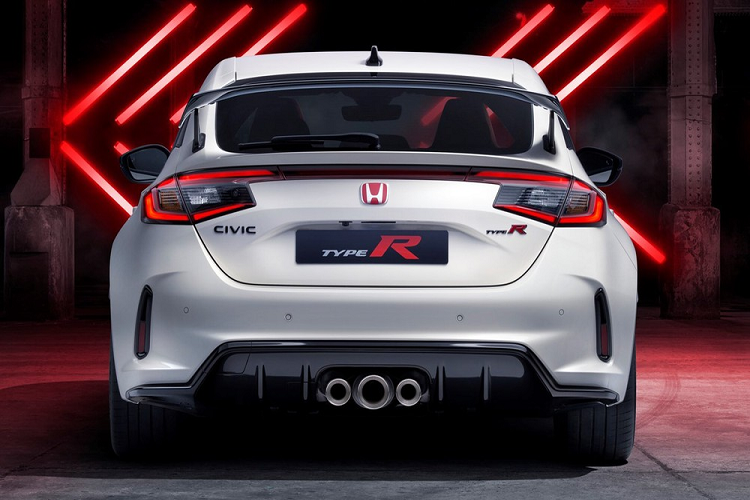 Khi mua Honda Civic Type R 2023, khách hàng có thể chọn các màu sơn ngoại thất như trắng Championship White đặc trưng, đỏ Rallye Red, xanh dương Racing Blue, đen Crystal Black và xám Sonic Grey Pearl mới.