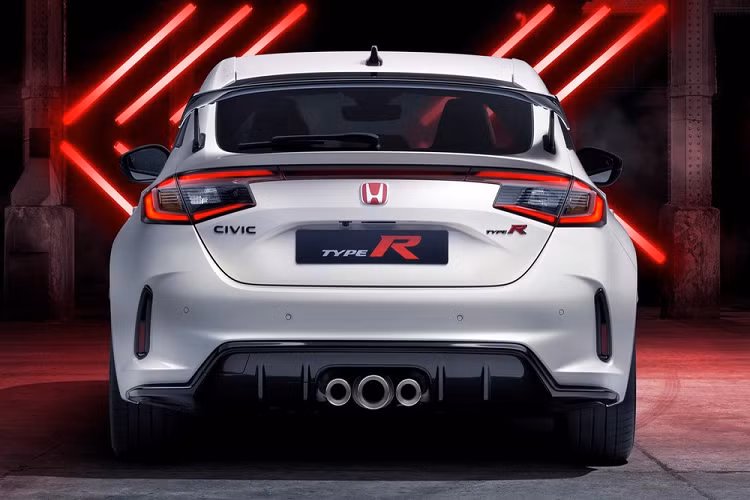 Khi mua Honda Civic Type R 2023, khách hàng có thể chọn các màu sơn ngoại thất như trắng Championship White đặc trưng, đỏ Rallye Red, xanh dương Racing Blue, đen Crystal Black và xám Sonic Grey Pearl mới.