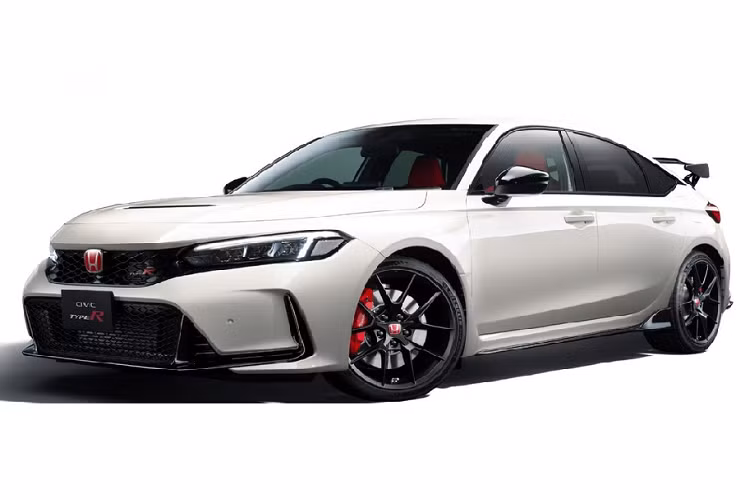 Không dừng ở đó, Honda Civic Type R 2023 còn được trang bị lưới tản nhiệt với mắt lưới hình tổ ong và khe gió trên nắp ca-pô, cho phép luồng không khí vào bên trong khoang động cơ rồi thoát ra ngoài.