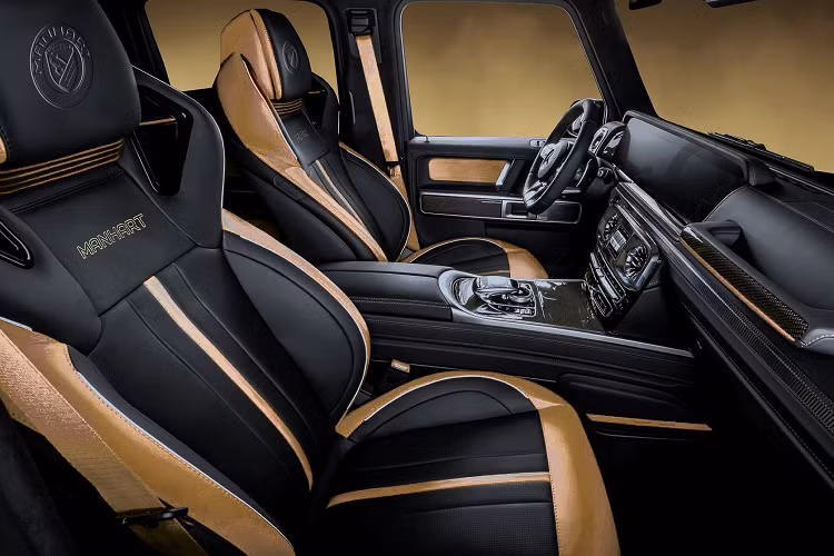 Mẫu xe Manhart G800 Inferno độ khủng này sở hữu bộ mâm xe Manhart Forged Line sơn vàng trông khá đồ sộ bên dưới chắn bùn, hơn nữa xe còn được trang bị hệ thống lò xo H&amp;R giúp hạ thấp thêm chiều cao tổng thể của chiếc SUV đến từ Đức.