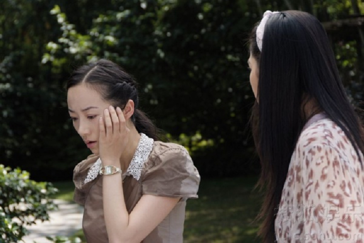 Hi hung co ban gai xinh lai gioi, dan ve ra mat chi toi lao den tat em dui dui-Hinh-2