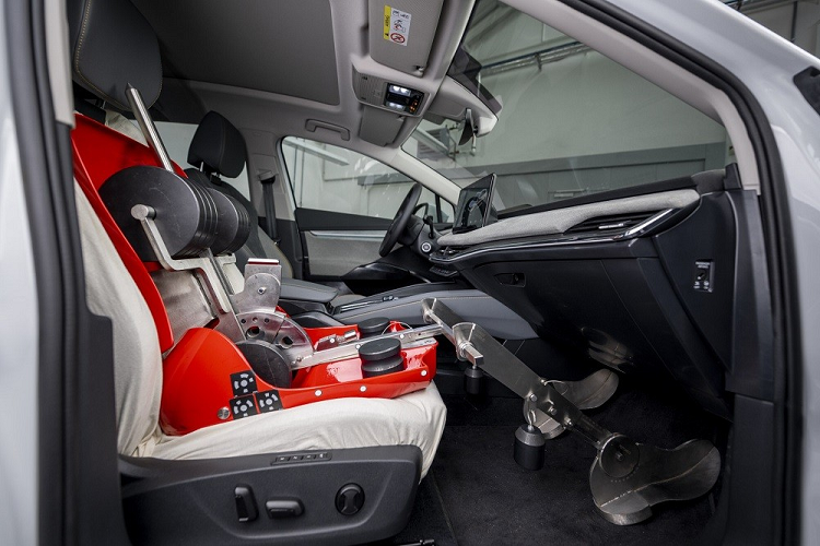 Cac hang oto do the tich khoang hanh ly xe nhu the nao?-Hinh-4