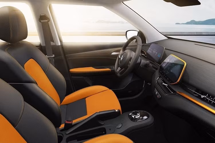 Tiếp đến là những công nghệ như thiết lập, theo dõi, ghi nhớ hồ sơ người lái; định vị vị trí xe từ xa; chẩn đoán lỗi trên xe tự động; giám sát và cảnh báo xâm nhập trái phép; đề xuất lịch bảo trì/bảo dưỡng tự động…