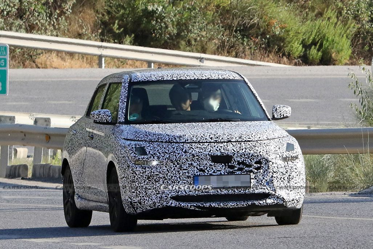 Tại Việt Nam, Suzuki Swift hiện có doanh số không quá cao. Trong tháng 10/2022 vừa qua, hãng Suzuki chỉ bán được 20 chiếc Swift cho khách hàng Việt Nam. Trong 10 tháng đầu năm nay, mẫu xe hạng B này chỉ đạt doanh số cộng dồn 471 xe, thấp hơn Toyota Yaris (543 xe) và Mazda2 (2.933 xe).