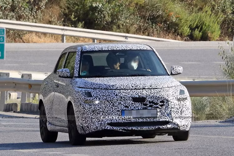 Tại Việt Nam, Suzuki Swift hiện có doanh số không quá cao. Trong tháng 10/2022 vừa qua, hãng Suzuki chỉ bán được 20 chiếc Swift cho khách hàng Việt Nam. Trong 10 tháng đầu năm nay, mẫu xe hạng B này chỉ đạt doanh số cộng dồn 471 xe, thấp hơn Toyota Yaris (543 xe) và Mazda2 (2.933 xe).