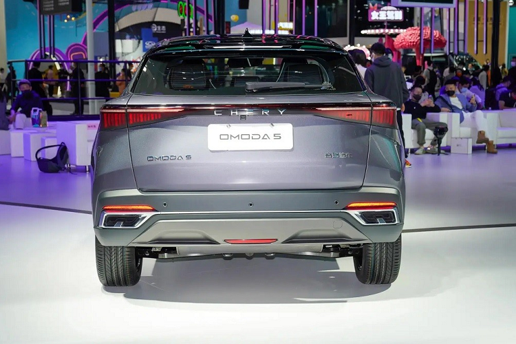 Sau Trung Quốc, Chery Omoda 5 sẽ được bán ở nhiều thị trường khác trên thế giới, bao gồm cả Việt Nam. Dự kiến, mẫu SUV hạng B này sẽ chính thức ra mắt thị trường Việt Nam trong năm nay