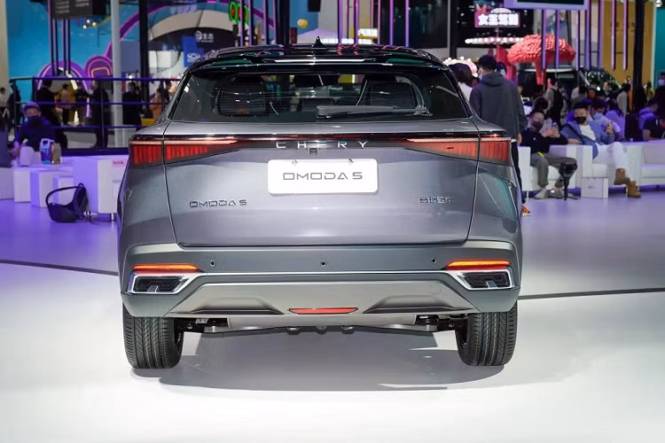 Sau Trung Quốc, Chery Omoda 5 sẽ được bán ở nhiều thị trường khác trên thế giới, bao gồm cả Việt Nam. Dự kiến, mẫu SUV hạng B này sẽ chính thức ra mắt thị trường Việt Nam trong năm nay