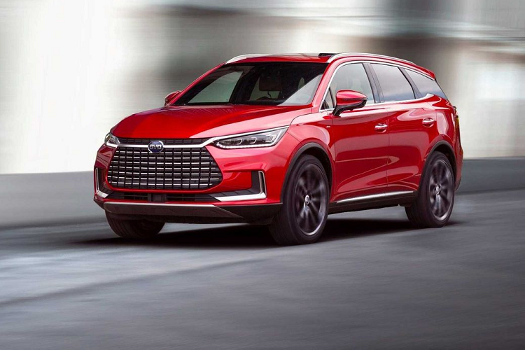 Dù ở phân khúc SUV hay ôtô du lịch cỡ nhỏ hơn, xe của BYD đều góp mặt trong top 3 bán chạy nhất tháng. Trong khi đó, những thương hiệu xe điện có tiếng như Tesla, Nio và Xpeng đều không thực hiện được điều đó.