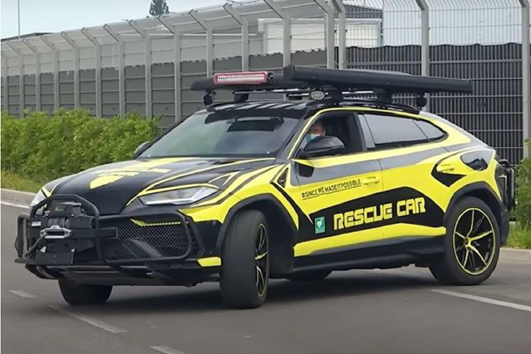 Hãng xe Ý có vẻ rất nghiêm túc với siêu SUV Lamborghini Urus, bởi chiếc siêu SUV này không chỉ sở hữu hiệu suất cao, mà còn là một niềm tự hào cần được phát huy.