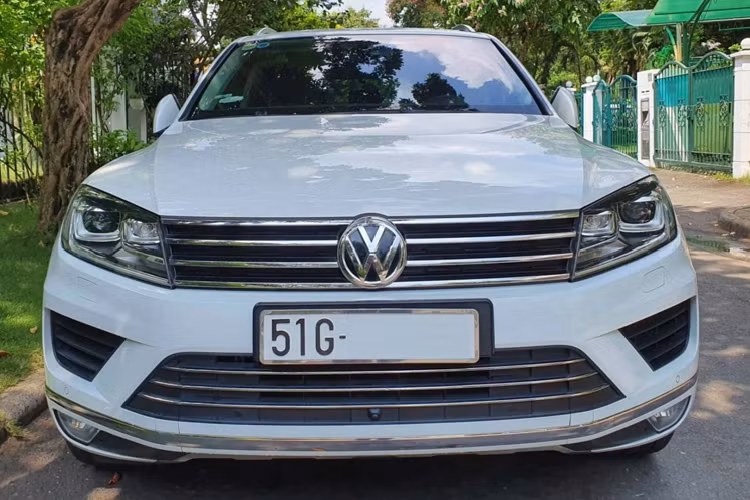 Volkswagen Touareg chay 5 nam, chu xe 