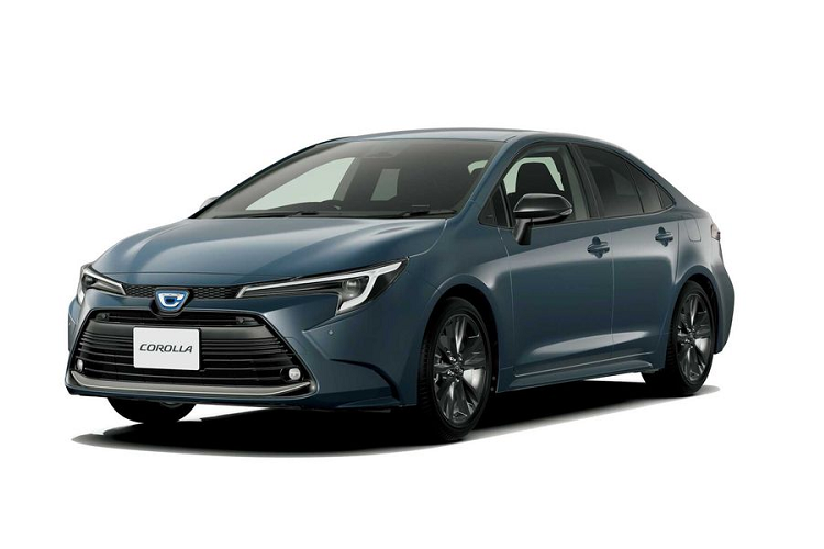 Toyota Corolla thế hệ thứ 12 ra mắt quốc tế vào năm 2018, tuy nhiên tới nay mới chính thức được bán tại thị trường quê nhà. Corolla mới được sở hữu thiết kế theo hướng trẻ trung với các điểm nhấn như lưới tản nhiệt cỡ lớn, nhiều đường nét góc cạnh.