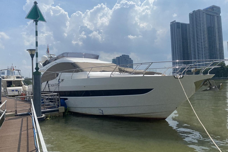 Tài sản là du thuyền FLC Albatross được đấu giá theo nguyên trạng (bao gồm tài sản, tình trạng pháp lý và các rủi ro tiềm ẩn) và theo phương thức có sao bán vậy.