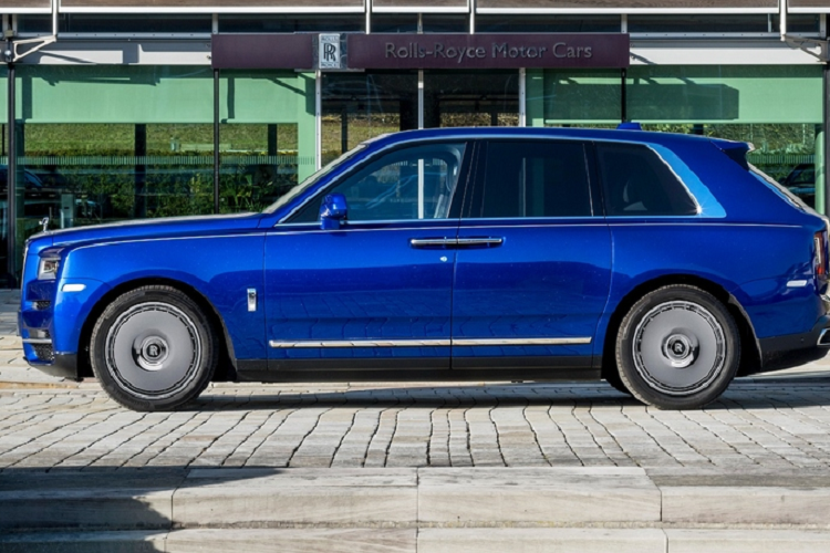 Các bản dựng cho thấy bộ mâm này khá hợp với Ghost nhưng lại "lệch tông" với Cullinan.