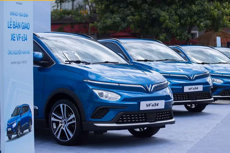 Số người còn giữ cọc VF e34 có nhu cầu bán lại hiện vẫn còn nhiều do VinFast đang gặp khó khăn về linh kiện sản xuất, chưa thể giao đủ xe tới tay khách hàng.