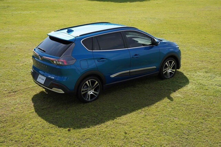 Bên cạnh đó hãng xe Vinfast cũng ngừng ưu đãi giá pin, do đó pin xe hiện tại có giá 190 triệu đồng thay vì 120 triệu đồng như trước đó.