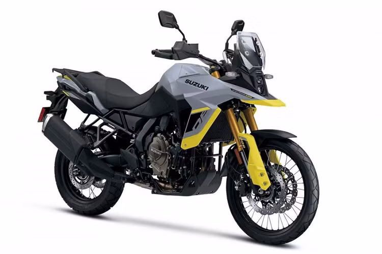 Hiện giá xe Suzuki V-Strom 800DE 2023 vẫn chưa được công bố. Chỉ biết rằng, mẫu xe adventure này có 2 màu sơn là vàng Champion Yellow No. 2 và xám Glass Matte Mechanical Gray ở bản tiêu chuẩn. Bản Adventure chỉ có 1 màu sơn là đen Glass Sparkle Black.