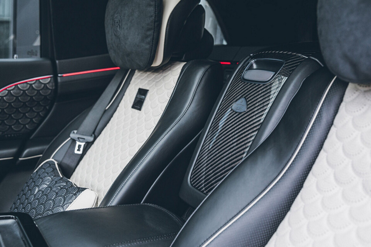 Khách hàng cũng có thể đặt hàng các tuỳ chọn riêng ở nội thất như màu sắc trên mẫu xe này. Mức giá xe Mercedes-Maybach GLS 600 độ Brabus chưa được công bố.