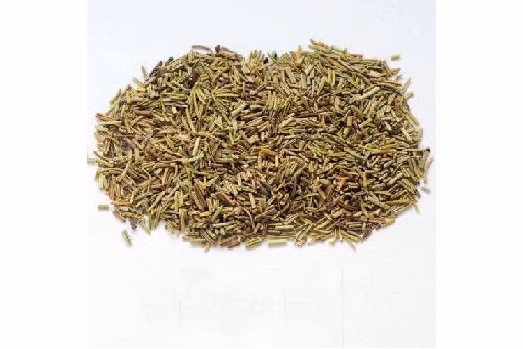 Dù giá cao nhưng lá hương thảo sấy khô nhập khẩu rất hút khách. Chúng được dùng làm gia vị cho các món nướng, luộc, sốt, hấp với các món như bò bít tết, sườn nướng, cừu nướng chảo...