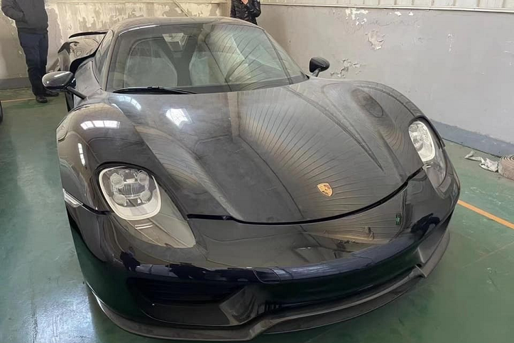 Porsche 918 Spyder nhap lau dau gia tu 33 ty dong tai Trung Quoc