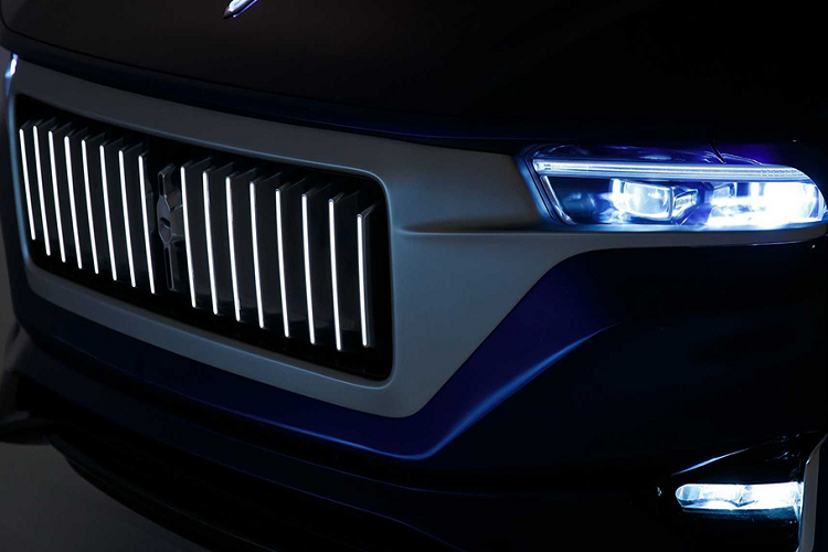 Với trái tim mạnh mẽ như vậy, những chiếc Aznom Palladium đủ khả năng đem đến cho người cầm lái một cảm giác bứt tốc "nhấc người": từ 0-100km/h chỉ dưới 5 giây, mặc dù trọng lượng của xe lên tới hơn 2,7 tấn.