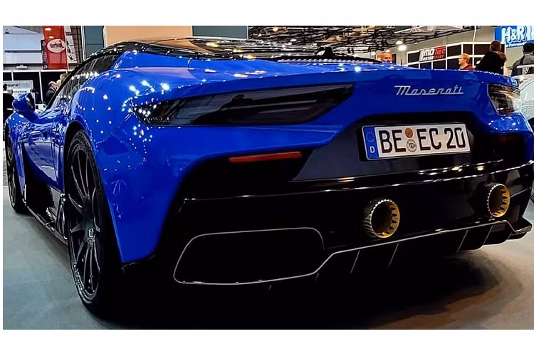 Đại diện Edo Competition cho biết: "MC20 có thiết kế cực kỳ hài hòa và không cần thiết phải gắn thêm phụ tùng khí động học", vì vậy hãng độ đã giữ mọi thứ rất đơn giản. Động cơ Nettuno V6 3.0 lít tăng áp kép ở trạng thái tiêu chuẩn tạo ra công suất 621 mã lực và mô-men xoắn 730 Nm vốn đã rất ấn tượng.