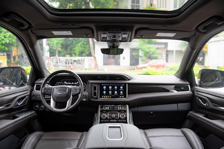 Như vậy có thể thấy đại gia Quảng Ninh rất yêu thích các dòng xe SUV bao gồm những mẫu xe cỡ lớn như GMC Yukon XL Denali hay Lincoln Navigator L Black Label bên cạnh các mẫu xe SUV khác bao gồm GLC, GLS, Toyota Land Cruiser 2022 hay SUV hạng sang của Range Rover và Mercedes-AMG G63.