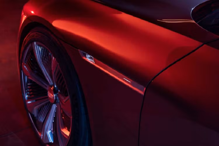 Địa điểm mà mẫu xe Cadillac Celestiq 2023 chạy điện sẽ được xây dựng không chỉ thích hợp để tích hợp các tính năng công nghệ hàng đầu thế giới, mà nó còn là nơi đặt Trung tâm Công nghiệp hóa Phụ gia của GM, nơi nhà sản xuất ô tô đã thiết lập công nghệ in 3D. Vì vậy, Celestiq được kỳ vọng sẽ có khối linh kiện in 3D cao nhất (hơn 100) so với bất kỳ mẫu xe thương mại nào khác của GM.