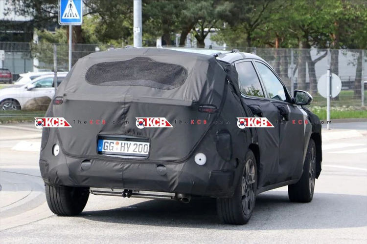 Hyundai Motor Company (HMC) có kế hoạch giới thiệu 17 chiếc xe điện vào năm 2030. 11 trong số những mẫu xe điện mới này là các mẫu xe của Hyundai và một trong số đó sẽ là Kona thế hệ tiếp theo.