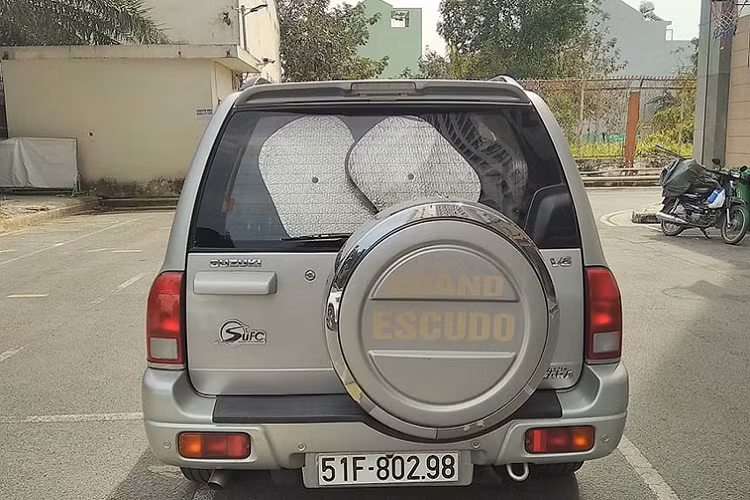 Dẫu vậy, chiếc SUV này vẫn mang nhiều điểm hấp dẫn riêng ở kiểu dáng nam tính, động cơ bền bỉ và độ độc đáo.