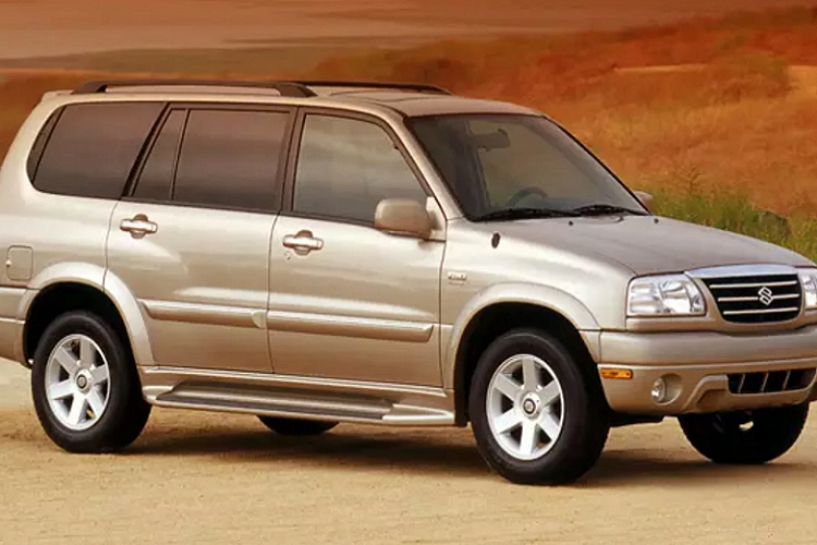 Động cơ xăng V6 này cho công suất tối đa 183 mã lực và mô-men xoắn cực đại 244Nm, sử dụng kết hợp với hộp số tự động 4 cấp (4AT) và hệ dẫn động 2 cầu bán thời gian. Xe được lắp ráp tại Nhật Bản và được bán ở nhiều thị trường, bao gồm thị trường Bắc Mỹ, Úc và châu Âu.