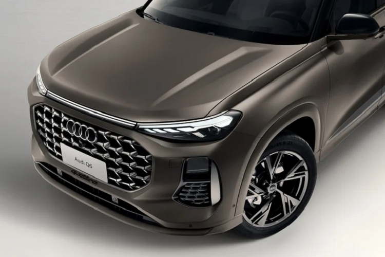 Hãng xe Đức mang đến cho người dùng Trung Quốc vô số lựa chọn về ngoại hình với: 8 màu ngoại thất, 6 kiểu mâm bánh, 11 kiểu trang trí nội thất...cùng trang bị tiện nghi đa dạng.