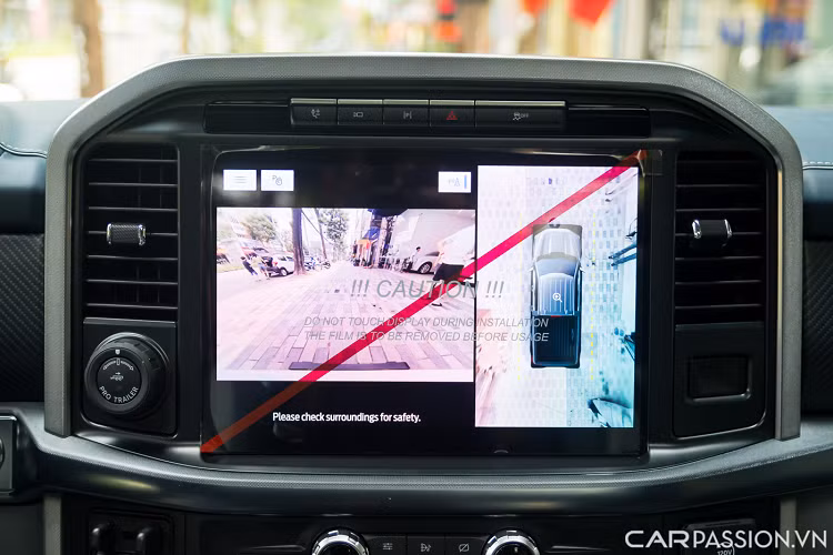 Hệ thống thông tin giải trí trên F-150 thế hệ mới là SYNC 4, đi cùng màn hình cảm ứng 12 inch và dàn âm thanh B&amp;O.