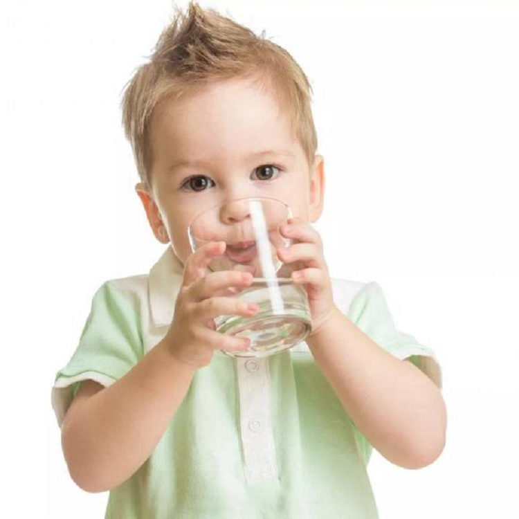 Tre khong thich uong nuoc, ap dung ngay 7 meo nay-Hinh-2