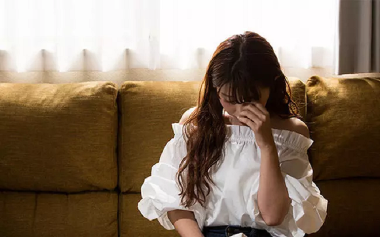 Chị dâu mắng em chồng 'nghèo còn lười' nhưng lại làm thứ đáng khinh Chi dau mang em chong 'ngheo con luoi' nhung lai lam thu dang khinh