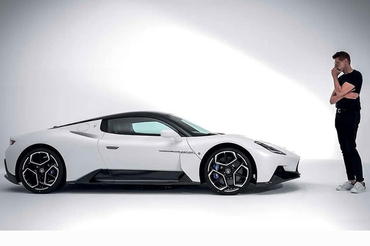 Mức giá xe Maserati MC20 chính hãng cũng chưa được tiết lộ nhưng ước tính sẽ không dưới 18 tỷ đồng. Tại các thị trường Đông Nam Á khác như Malaysia, Singapore hay Thái Lan, siêu xe này có giá chính hãng từ 15 đến 17 tỷ đồng.