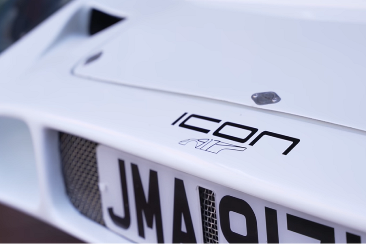 Hiện tại, bản sao sử dụng động cơ 6 xi-lanh phẳng, dung tích 3,6 lít lấy từ một chiếc 911 thế hệ 964, sản sinh công suất 270 mã lực. Dave có kế hoạch lắp đặt một cặp tăng áp để mang lại cho động cơ 6 xi-lanh công suất 600 mã lực, tương đương công suất của một chiếc 917K nguyên bản.