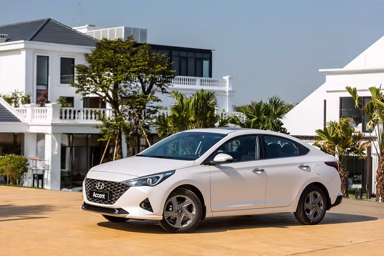 Phân khúc xe hạng B năm 2021: Hyundai Accent không cho Vios cơ hội vượt mặt.