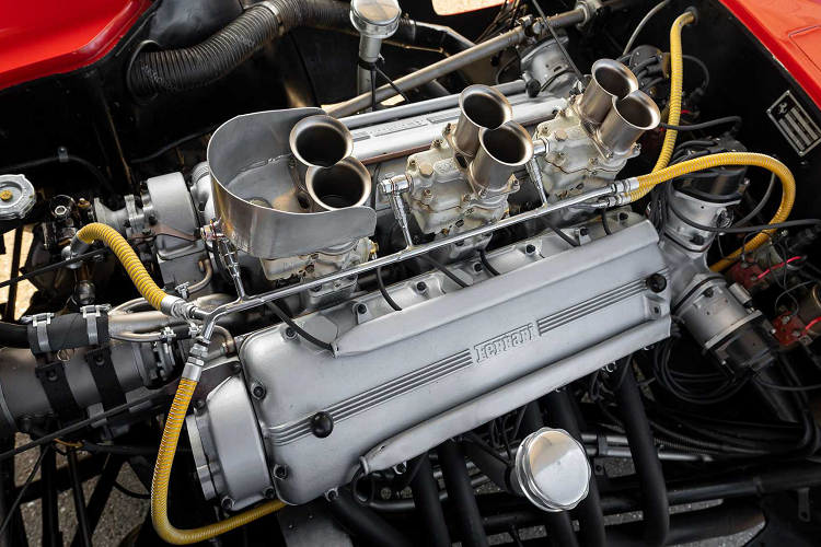 Thay vào đó, chiếc xe này đã xuất hiện lần đầu tiên tại cuộc đua 1.000 km ở Buenos Aires năm 1956 vào tháng 1 năm 1956 cùng hai tay đua Juan Manual Fangio và Eugenio Castellotti. Sau đó, John Edgar đã mua chiếc xe để sử dụng ở Hoa Kỳ.