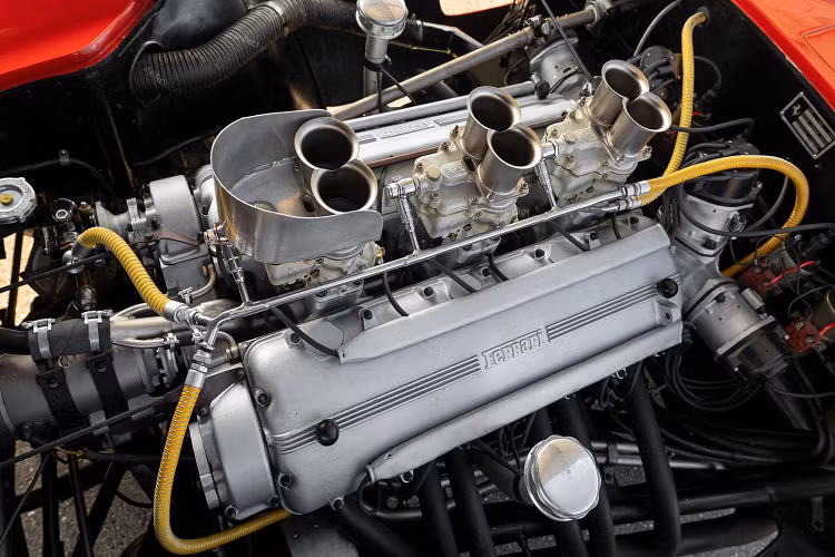 Thay vào đó, chiếc xe này đã xuất hiện lần đầu tiên tại cuộc đua 1.000 km ở Buenos Aires năm 1956 vào tháng 1 năm 1956 cùng hai tay đua Juan Manual Fangio và Eugenio Castellotti. Sau đó, John Edgar đã mua chiếc xe để sử dụng ở Hoa Kỳ.