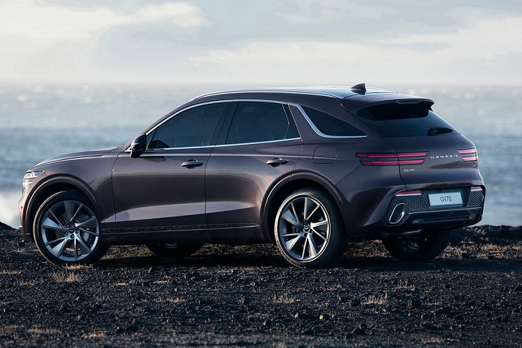 Không chỉ GV70 được đánh giá cao, mới đây Genesis G90 cũng đã giành giải thưởng Xe của năm tại Mỹ do tạp chí MotorTrend bình chọn, vượt qua hàng loạt những tên tuổi lớn như Mercedes-Benz S-Class, BMW 7 Series hay Audi A8.