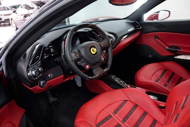 Sau vụ tại nạn vừa qua, theo dự tính chiếc Ferrari 488 GTB này có thể phải mất từ 6 tháng đến 1 năm để sửa chữa lại. Ngoài ra số tiền để sửa chữa cũng lên tới khoảng 5 đến 6 tỷ đồng, nặng hơn siêu xe Ferrari 488 GTB bị tai nạn của ca sĩ Tuấn Hưng trước đây.