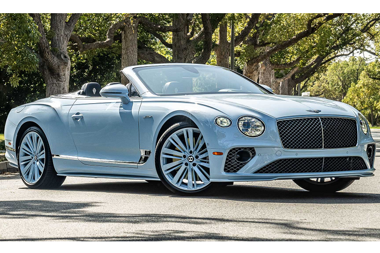Các chuyên gia tại Bentley Mulliner đã mang tầm nhìn của tôi vào thực tế và tạo rs một bộ sưu tập kiệt tác cho Bentley Beverly Hills không chỉ thể hiện sự quyến rũ và vĩ đại của năm đó mà còn là điểm nhấn cho sự tinh tế và sáng tạo của nghề thủ công Bentley thời hiện đại.”