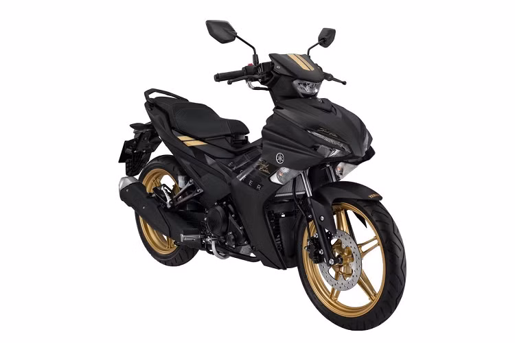 Yamaha Exciter 155 VVA 2022 được trang bị bộ côn chống trượt Slipper Clutch 6 cấp cùng với đó là công nghệ van biến thiên VVA hứa hẹn sẽ mang đến những trải nghiệm rất thú vị cho mẫu xe được mệnh danh là "ông hoàng côn tay" dưới 160cc tại Việt Nam. Yamaha Exciter 155 VVA 2021 có tốc độ tối đa 117 km/h.