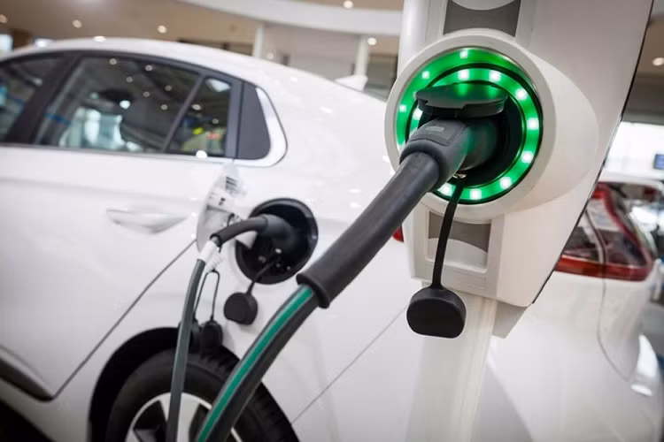 Mua xe oto dien da qua su dung can chu y nhung dieu nay-Hinh-2